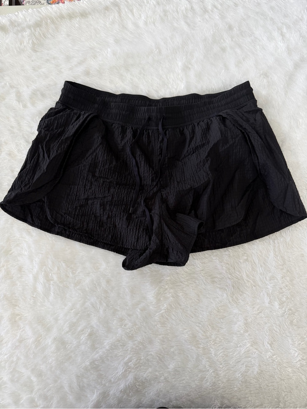 lululemon Negative Split Texture Shorts 2.5” (L)